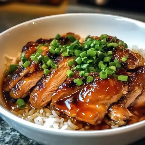 Hähnchen in Knoblauch-Ingwer-Brühe